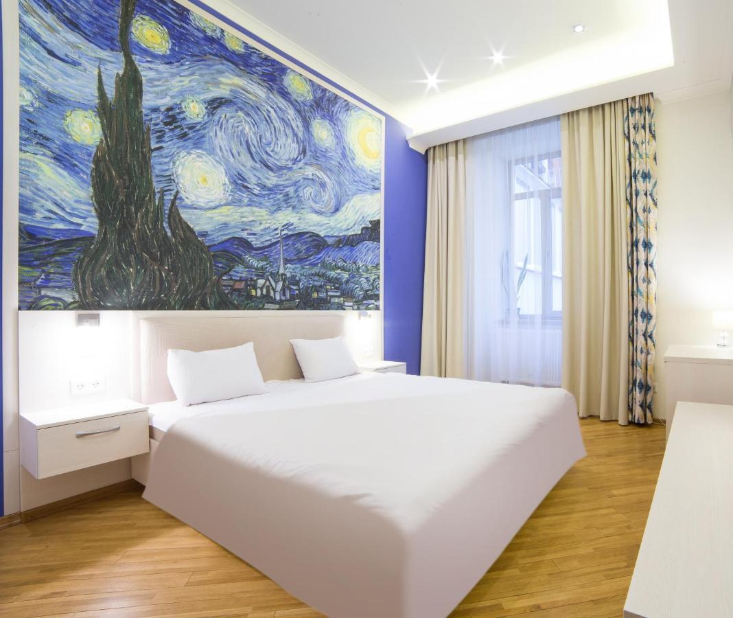 Apart Hotel On Rynok Square 利沃夫 外观 照片