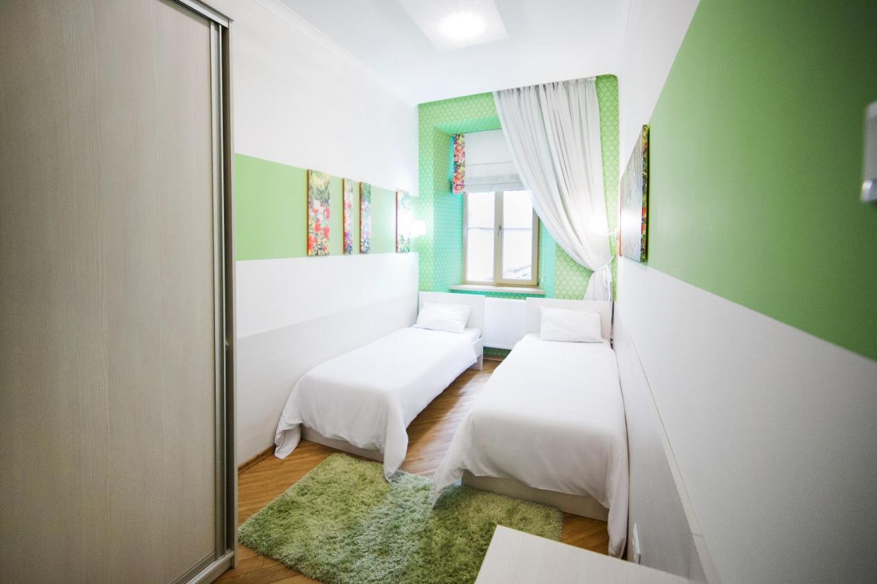 Apart Hotel On Rynok Square 利沃夫 外观 照片