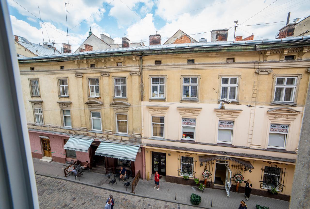 Apart Hotel On Rynok Square 利沃夫 外观 照片